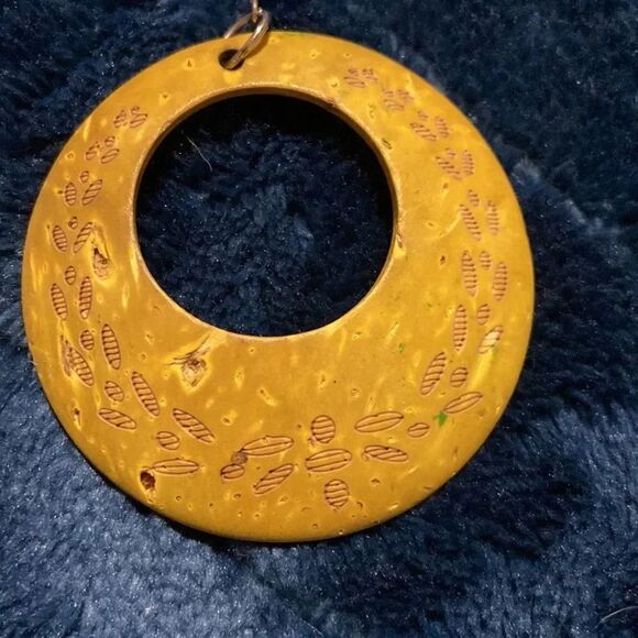 Yellow/green round shape earrings  - Picture 2 of 5